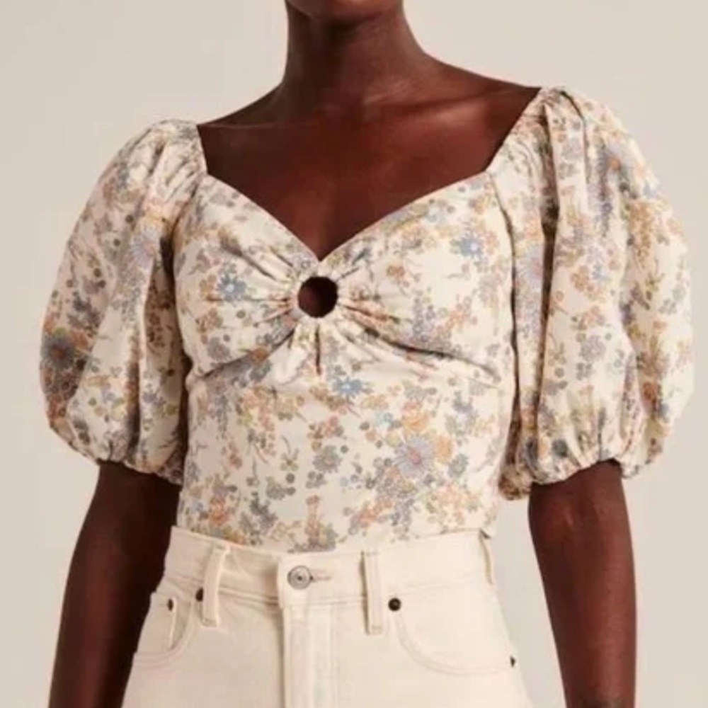 Abercrombie and Fitch Floral Puff Sleeve Poplin O Ring Smocked Top Small $50